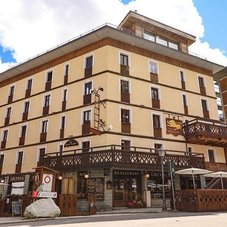ברויל-קרוויניה Art Hotel Grivola מראה חיצוני תמונה
