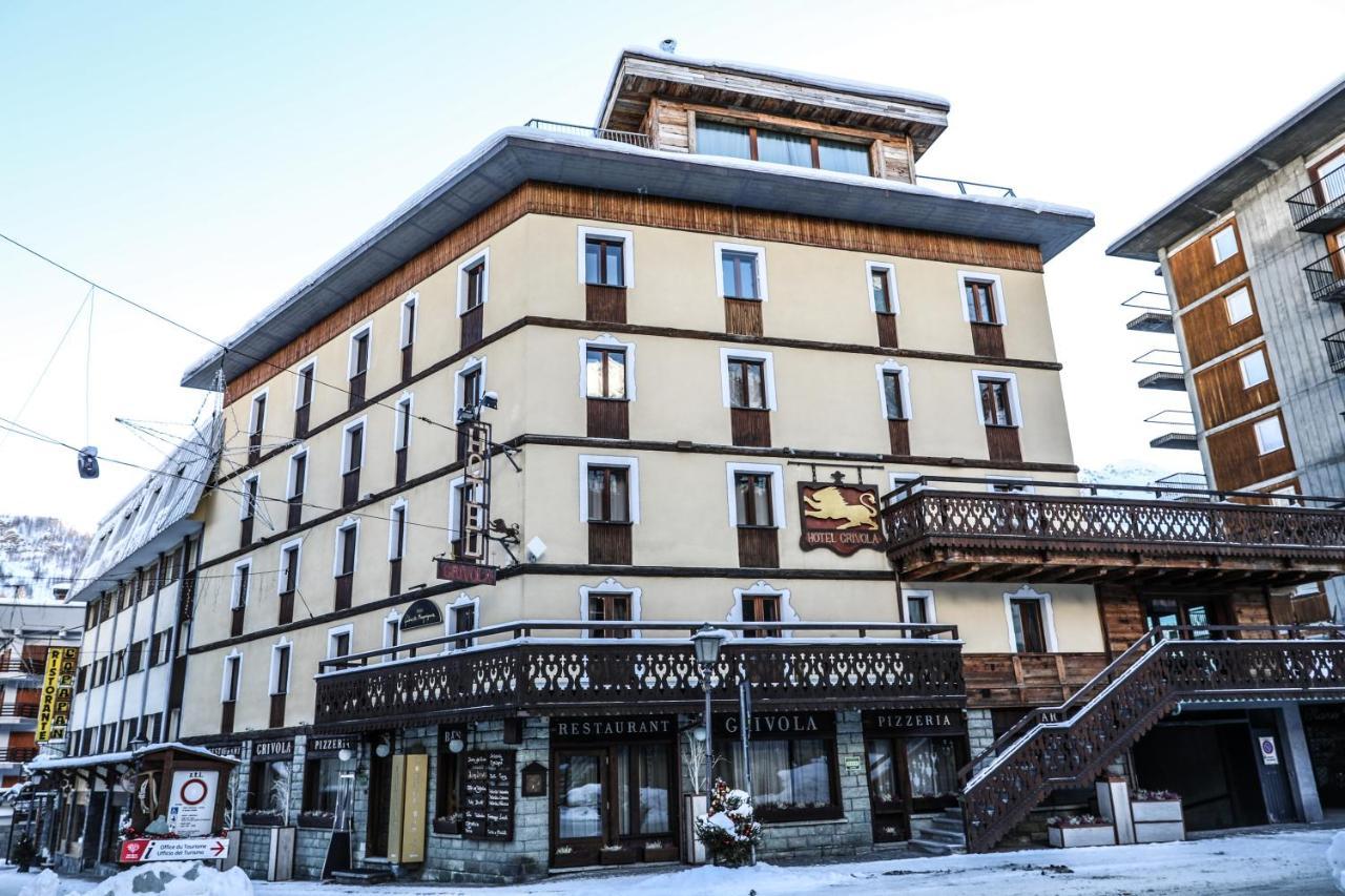 ברויל-קרוויניה Art Hotel Grivola מראה חיצוני תמונה