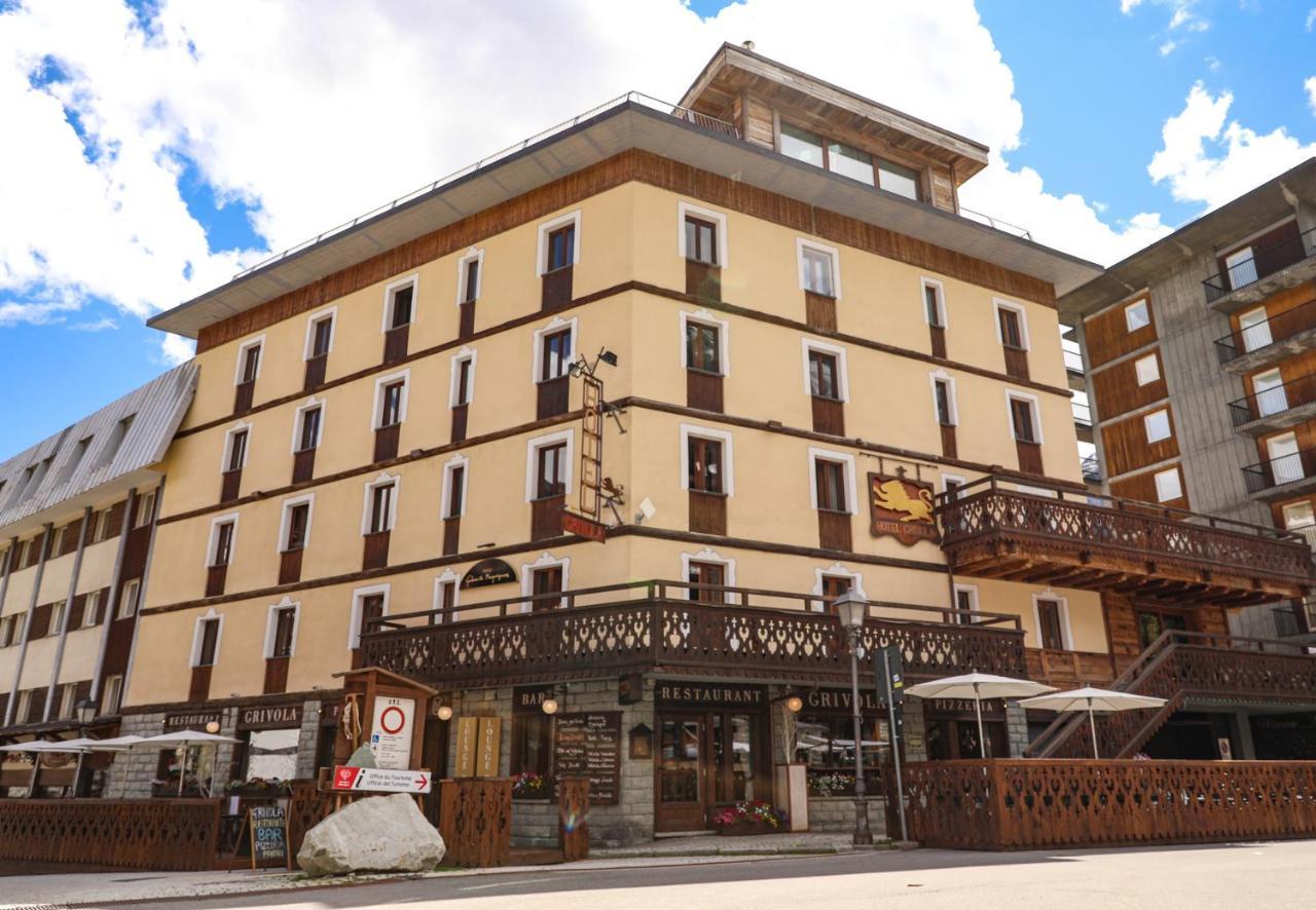 ברויל-קרוויניה Art Hotel Grivola מראה חיצוני תמונה